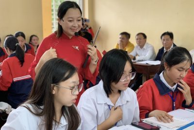 Sinh hoạt chuyên môn cụm trường THPT số 6: Tăng cường đổi mới phương pháp dạy học và ứng dụng AI trong giáo dục